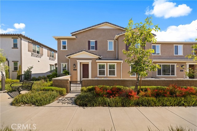 Detail Gallery Image 2 of 20 For 5603 Kate Way #4,  Fontana,  CA 92336 - 4 Beds | 3 Baths