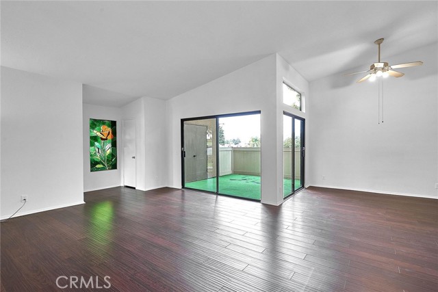 Detail Gallery Image 4 of 30 For 15922 Alta Vista Dr #C,  La Mirada,  CA 90638 - 2 Beds | 2 Baths