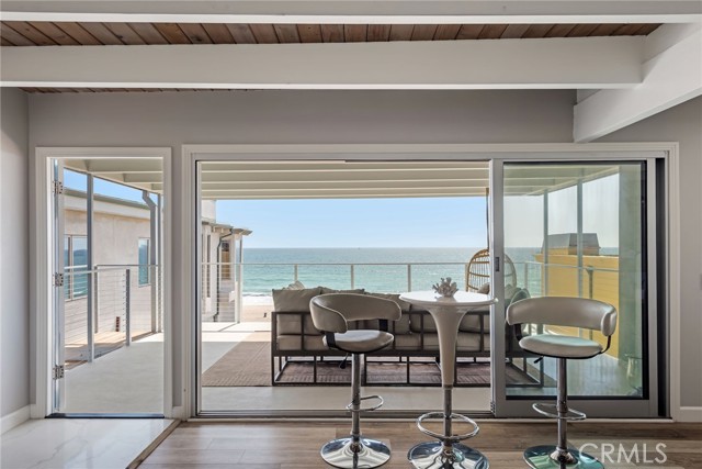 2208 The Strand, Manhattan Beach CA: https://media.crmls.org/medias/f0ae90b5-30d1-4366-a2a9-c0db4adeab63.jpg