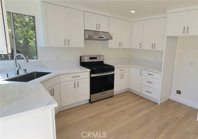 Detail Gallery Image 3 of 18 For 39708 Garin Dr, Murrieta,  CA 92562 - 3 Beds | 2 Baths
