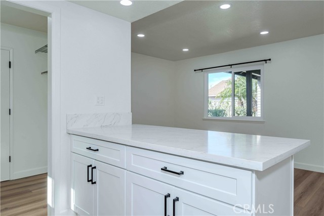 Detail Gallery Image 13 of 33 For 21142 Miramar Ln, Huntington Beach,  CA 92646 - 3 Beds | 2 Baths