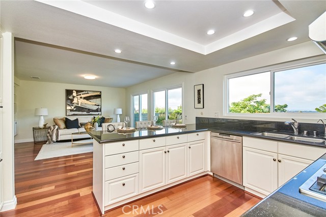 3015 Carolwood Lane, Torrance CA: https://media.crmls.org/medias/f0af7da7-73bc-4e51-8b0b-ff0a374efb9b.jpg
