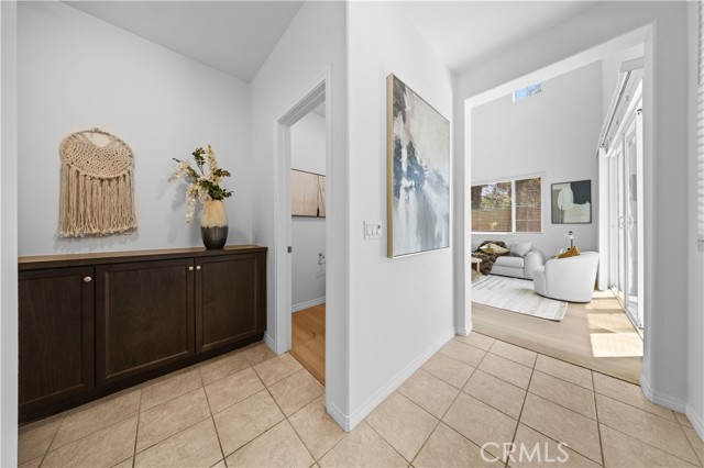 7133 Montecito Lane, Eastvale CA: https://media.crmls.org/medias/f0af8c1b-3cf6-45a2-94a2-f0c7247d8230.jpg