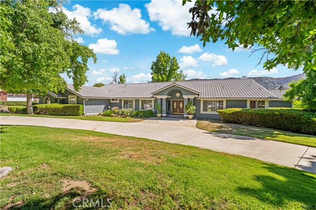37321 Ironwood Drive, Yucaipa CA: https://media.crmls.org/medias/f0b01336-d75b-4179-83f4-ce3be0d72733.jpg