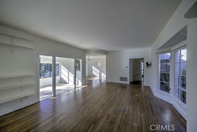 Detail Gallery Image 11 of 33 For 1660 Puebla Dr, Glendale,  CA 91207 - 3 Beds | 2 Baths