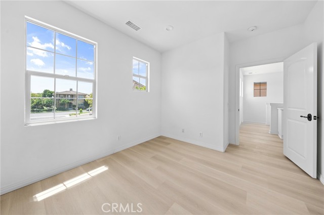 97 Twin Gables, Irvine CA: https://media.crmls.org/medias/f0b13866-bca0-42ef-a7c5-e52c9d8dda76.jpg
