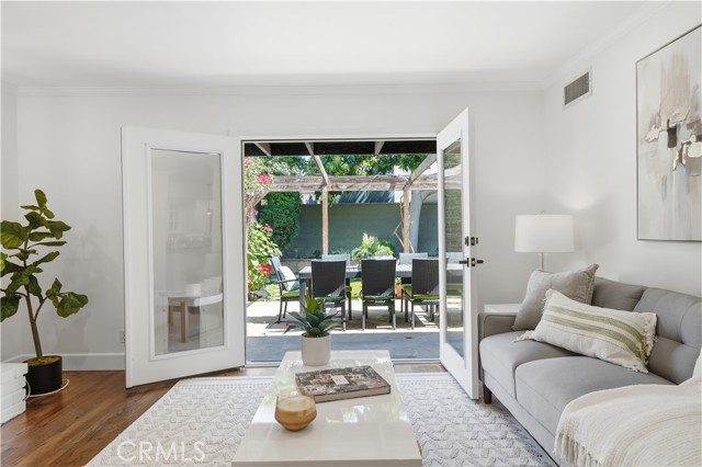 Detail Gallery Image 17 of 49 For 1808 Manzanita Lane, Manhattan Beach,  CA 90266 - 5 Beds | 3 Baths