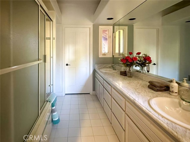 45700 Adler Lane, Temecula CA: https://media.crmls.org/medias/f0b2afbb-64a8-4dfa-a04e-d409cc0c43e1.jpg
