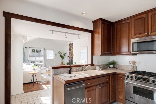 Image 22 of 37 For 525 Manhattan Beach Blvd