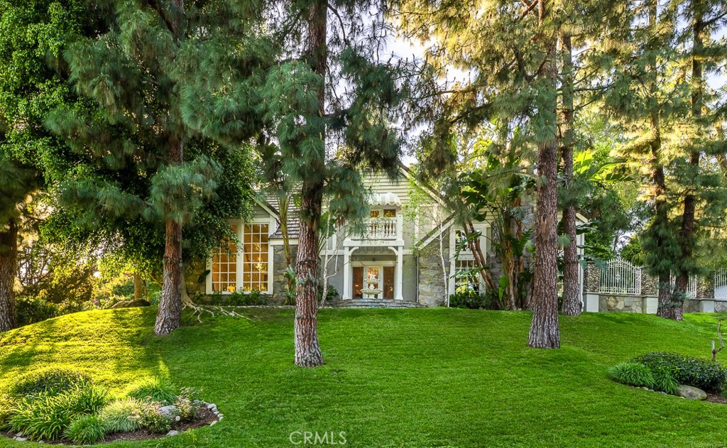 10761 Crawford Canyon