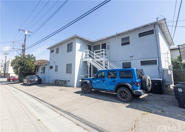 310 Cornell Drive, Burbank CA: https://media.crmls.org/medias/f0b63092-b11a-402b-aa2a-7fce08a96bc0.jpg