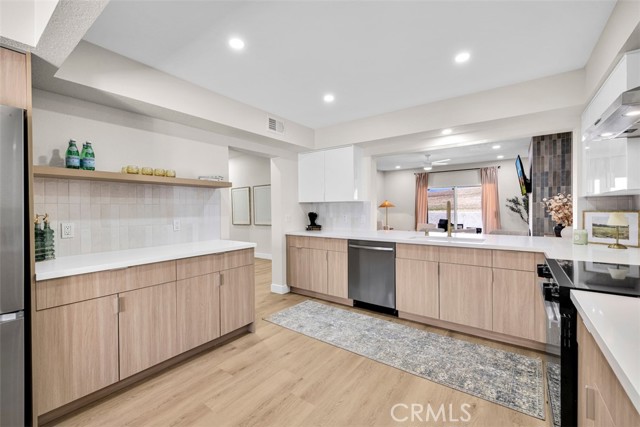 191 Desert Falls Circle, Palm Desert CA: https://media.crmls.org/medias/f0b667d9-2d47-4b97-a63b-a400cdcdbdf5.jpg