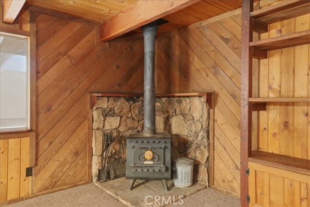 Detail Gallery Image 9 of 34 For 598 Maple, Sugarloaf,  CA 92386 - 2 Beds | 1/1 Baths