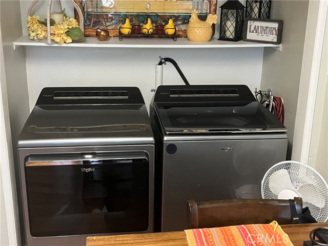 10457 50th Street, Jurupa Valley CA: https://media.crmls.org/medias/f0b69ee6-60e0-4d49-906b-f124fd25df2e.jpg