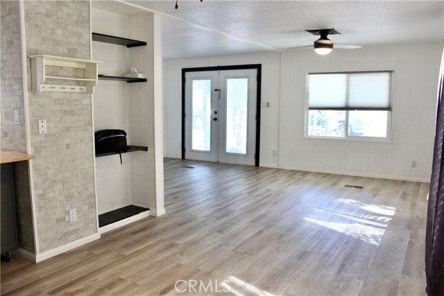 601 N Kirby Street, Hemet CA: https://media.crmls.org/medias/f0b6a885-1404-4404-9ca1-817c140cbc0e.jpg