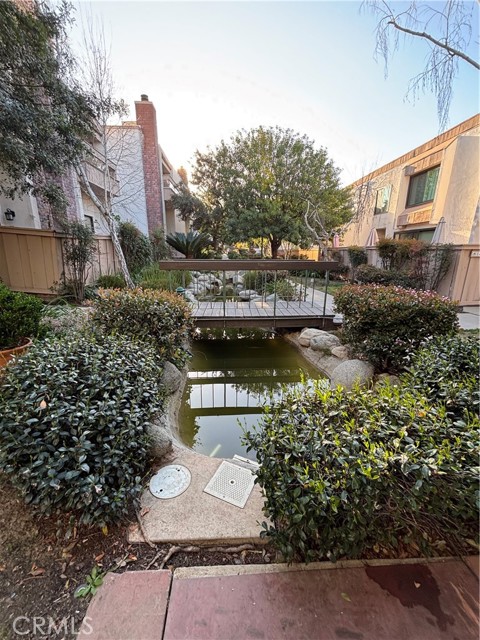 5533 Edward E Horton Lane, Encino CA: https://media.crmls.org/medias/f0b6ca55-ac70-4233-877c-2e5ef8b4cfbb.jpg