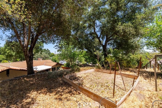 138 15th Street, Paso Robles CA: https://media.crmls.org/medias/f0b744a6-4cb4-469e-ac5e-4fcd91c41710.jpg
