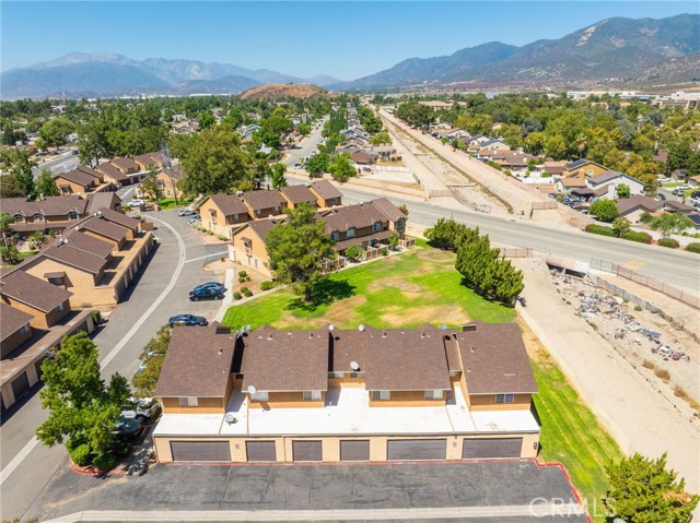 1460 Kendall Drive, San Bernardino CA: https://media.crmls.org/medias/f0b768b9-d852-41ca-91b9-49a3955b6644.jpg