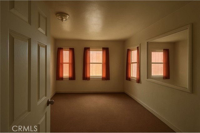 Detail Gallery Image 9 of 56 For 606 W 57th St, Los Angeles,  CA 90037 - 4 Beds | 2 Baths