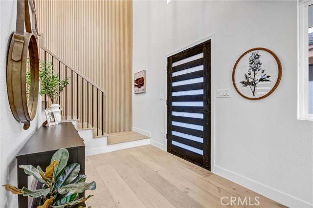 Detail Gallery Image 9 of 47 For 4939 Sancola Ave, North Hollywood,  CA 91601 - 4 Beds | 4 Baths