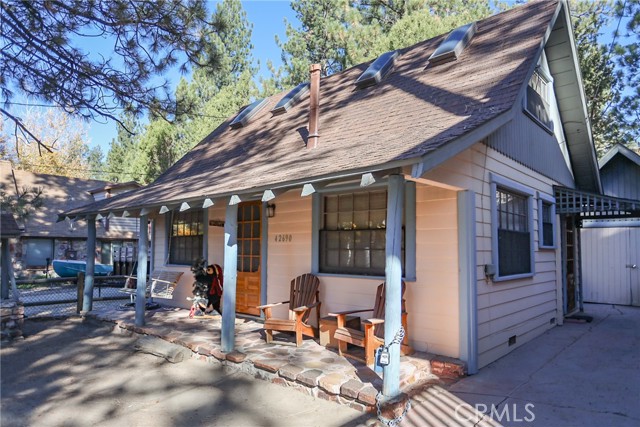 Detail Gallery Image 2 of 51 For 42690 Sonoma, Big Bear Lake,  CA 92315 - 2 Beds | 1/1 Baths