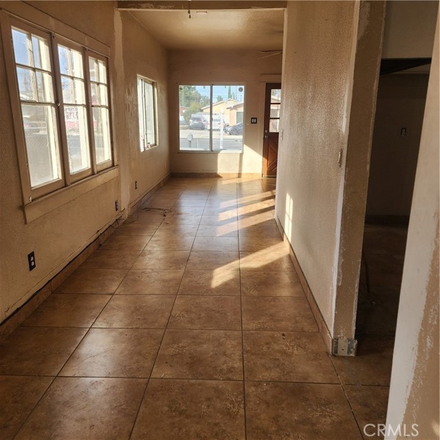 Detail Gallery Image 14 of 15 For 251 W 4th St, Perris,  CA 92570 - 4 Beds | 2 Baths