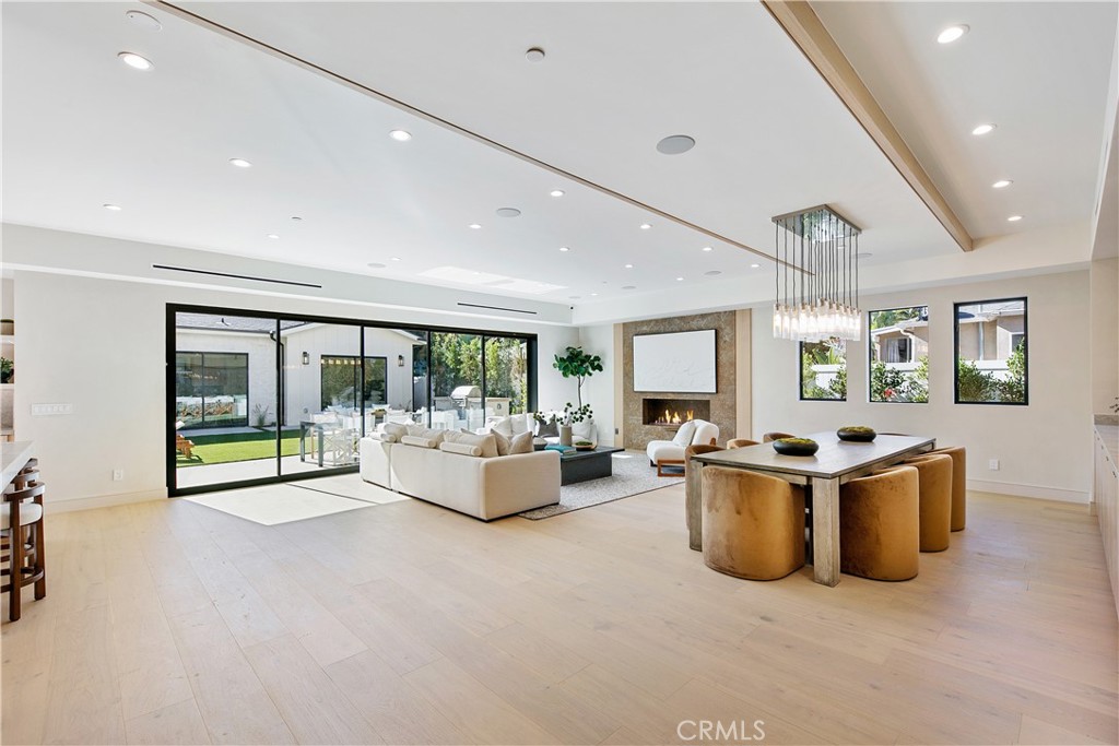 13944 Valleyheart DriveSherman Oaks img 32