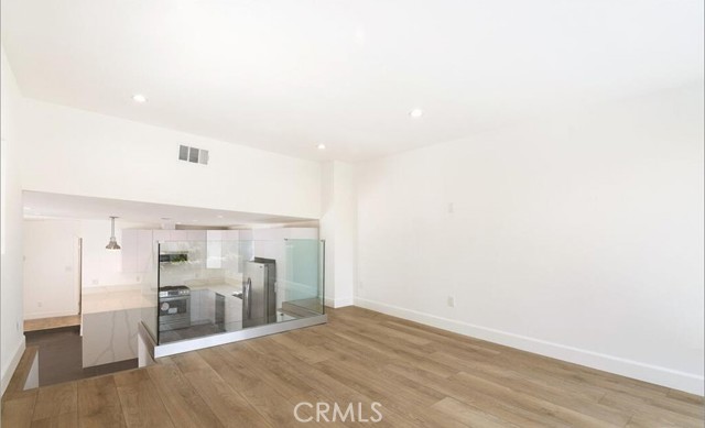 Detail Gallery Image 5 of 20 For 1426 Elevado, Los Angeles,  CA 90026 - 3 Beds | 2/1 Baths