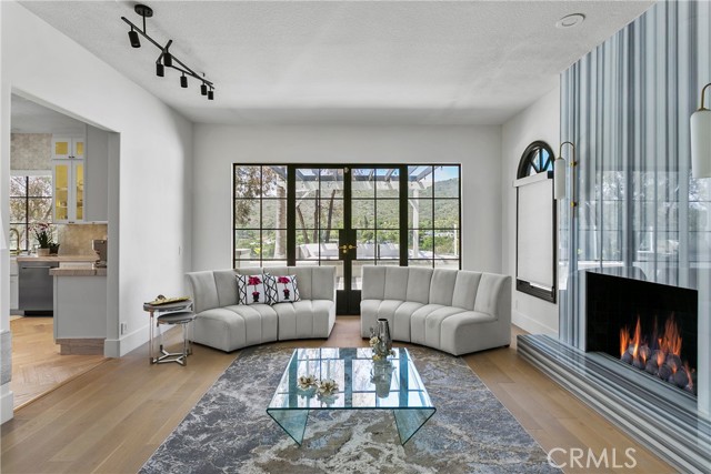 55 S Peak, Laguna Niguel CA: https://media.crmls.org/medias/f0bcae55-1796-4f92-967d-6f892f629e3a.jpg