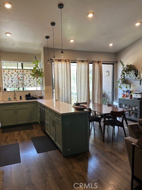 10591 Lakeside S Drive, Garden Grove CA: https://media.crmls.org/medias/f0bda559-c47f-4f7d-9bfc-fa7e2b7ea32a.jpg