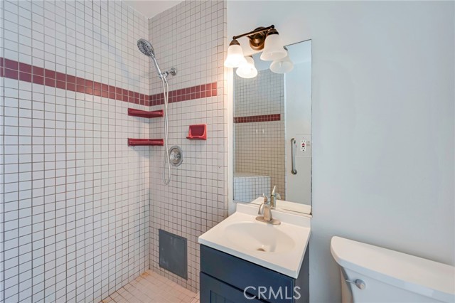 19342 Salmon Lane, Huntington Beach CA: https://media.crmls.org/medias/f0be58ca-6b49-427d-a3b6-7765526e1d78.jpg