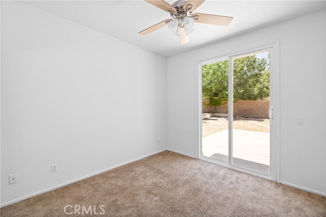 Detail Gallery Image 11 of 29 For 39221 Chantilly Ln, Palmdale,  CA 93551 - 5 Beds | 4 Baths