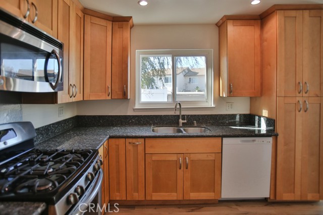 Detail Gallery Image 17 of 37 For 8246 Inverness, Buena Park,  CA 90621 - 3 Beds | 2 Baths