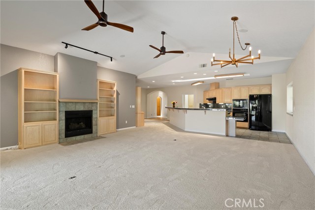 43 Edgewater Court, Chico CA: https://media.crmls.org/medias/f0c0277c-aa7c-4d2e-8ed6-f132c685609d.jpg