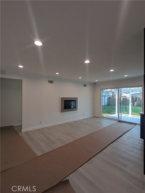 Detail Gallery Image 7 of 16 For 22253 Criswell St, Woodland Hills,  CA 91303 - 3 Beds | 2 Baths