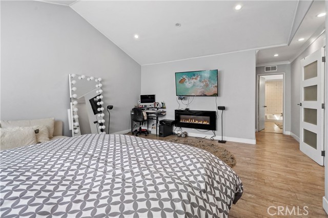 5960 Wilksinon Ave, North Hollywood CA: https://media.crmls.org/medias/f0c13b55-e745-41e2-b734-b8ca2d05fd9b.jpg