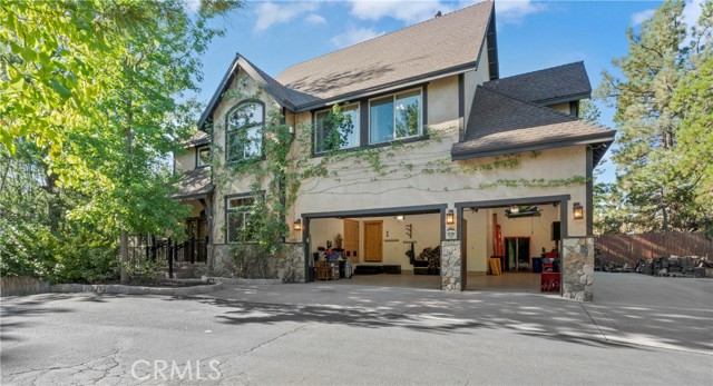 1034 Teakwood Drive, Lake Arrowhead CA: https://media.crmls.org/medias/f0c14feb-01cf-4399-a15b-665e116439da.jpg