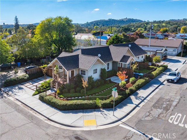 Detail Gallery Image 4 of 60 For 2145 Park, Paso Robles,  CA 93446 - – Beds | – Baths