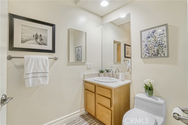 Detail Gallery Image 11 of 38 For 11923 Darlington Ave #302,  Los Angeles,  CA 90049 - 3 Beds | 3 Baths