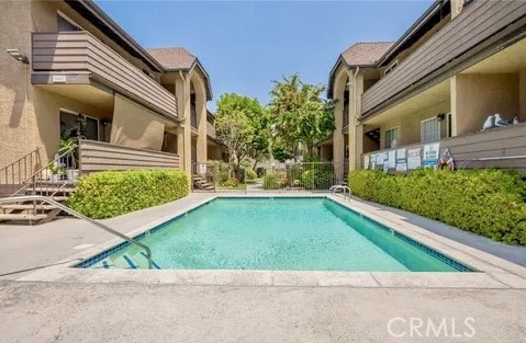 Detail Gallery Image 10 of 11 For 14835 Sherman Way #3,  Van Nuys,  CA 91405 - 2 Beds | 2 Baths