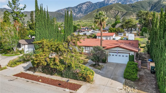 Detail Gallery Image 3 of 48 For 8398 La Senda, Alta Loma,  CA 91701 - 5 Beds | 4 Baths