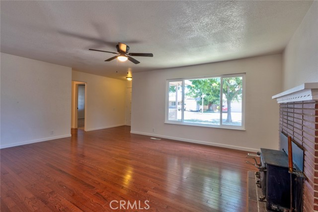 Detail Gallery Image 9 of 46 For 1101 Kensington Dr, Merced,  CA 95340 - 4 Beds | 2 Baths