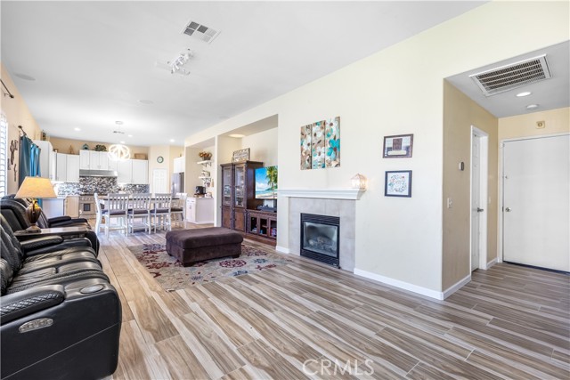 Detail Gallery Image 14 of 29 For 26412 Clydesdale Ln, Moreno Valley,  CA 92555 - 6 Beds | 3 Baths