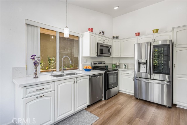 Detail Gallery Image 9 of 26 For 40918 Cypress Point, Cherry Valley,  CA 92223 - 2 Beds | 2 Baths