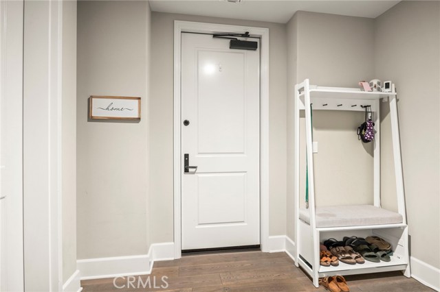 Detail Gallery Image 4 of 52 For 23500 Park Sorrento #H32,  Calabasas,  CA 91302 - 2 Beds | 2/1 Baths