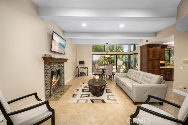 Detail Gallery Image 10 of 49 For 16282 Mandalay Cir, Huntington Beach,  CA 92649 - 5 Beds | 3 Baths