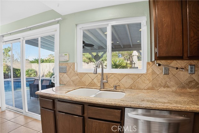 Detail Gallery Image 12 of 32 For 43034 Weyand Ct, Lancaster,  CA 93534 - 3 Beds | 2 Baths