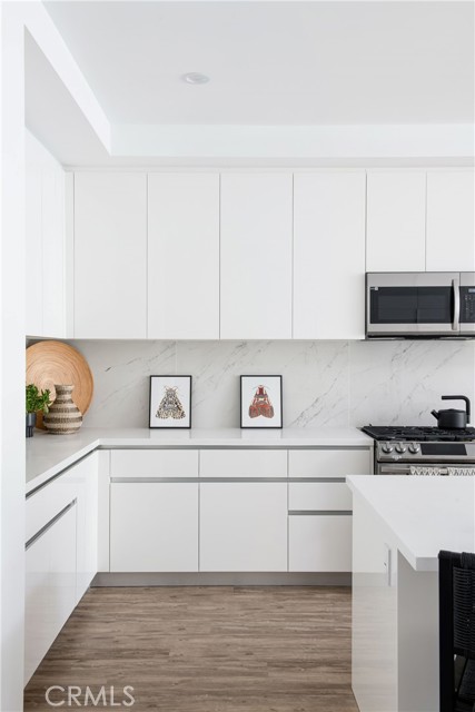 118 Astronaut Ellison S Onizuka Street, Los Angeles CA: https://media.crmls.org/medias/f0c622d7-4d3f-40e8-b50b-25c3f8c7193d.jpg