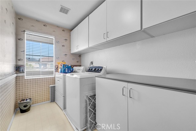 Detail Gallery Image 27 of 39 For 5762 Pine Valley, Fontana,  CA 92336 - 3 Beds | 2/1 Baths