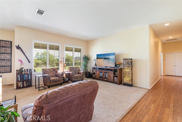 Detail Gallery Image 13 of 46 For 17920 Pony Butte Ct, Perris,  CA 92570 - 4 Beds | 2/1 Baths